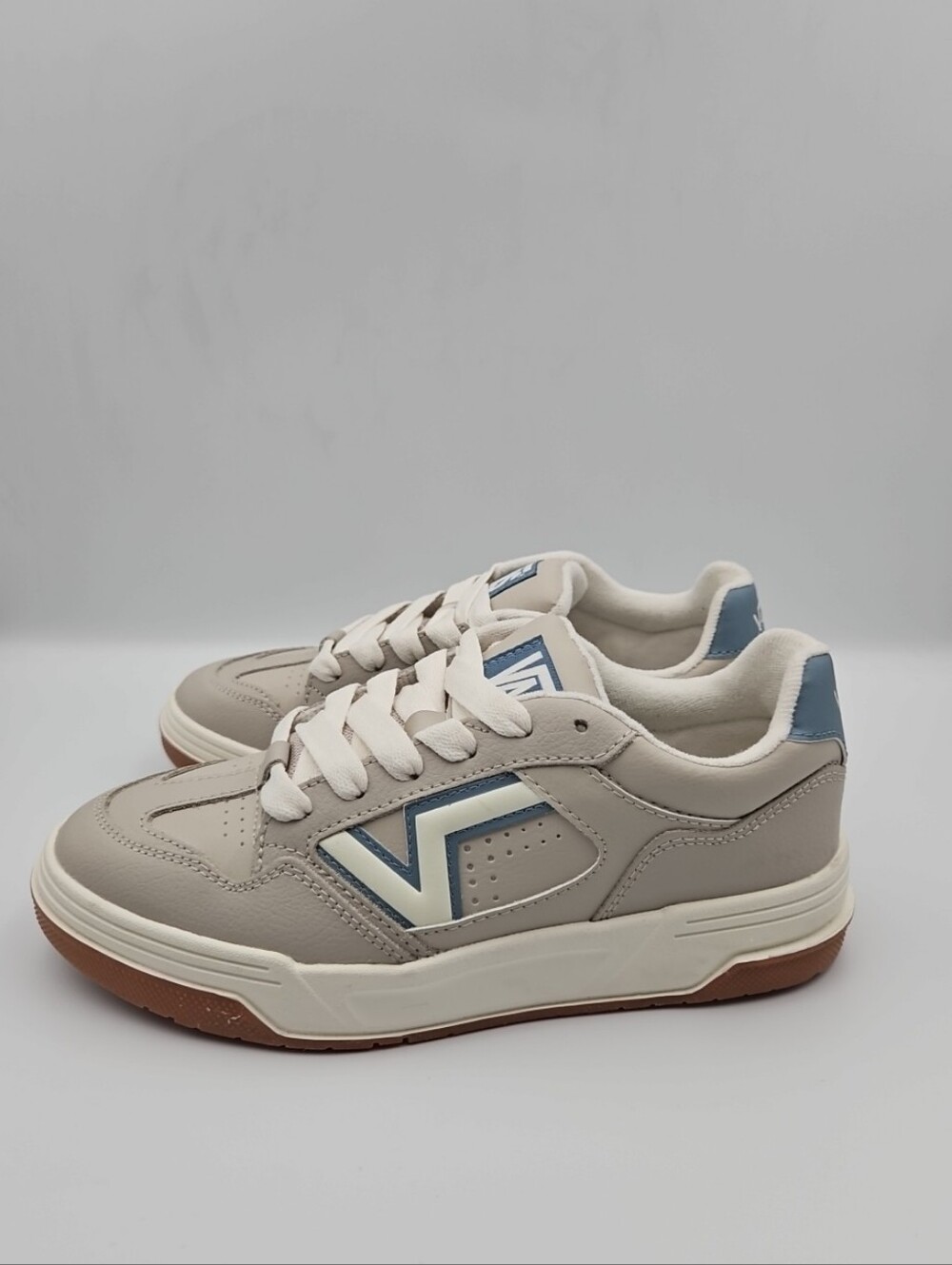 Vans Beige White Blue Low-Top Sneakers